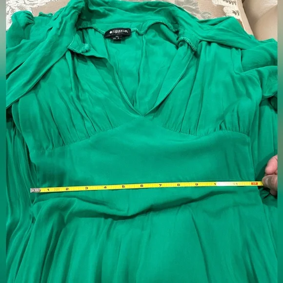 Collectif x Bright & Beautiful Green Dress - Picture 4 of 9